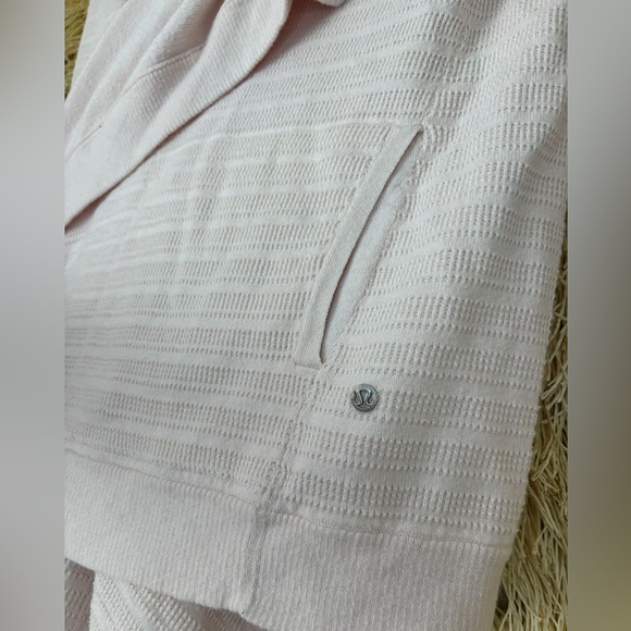 SOLD🚨LULULEMON✨GUC SILKY SOFT✨ Find Your Calm Wrap✨Chantilly✨Size 4 - Picture 15 of 16